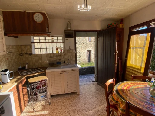 Maison de village en pierre