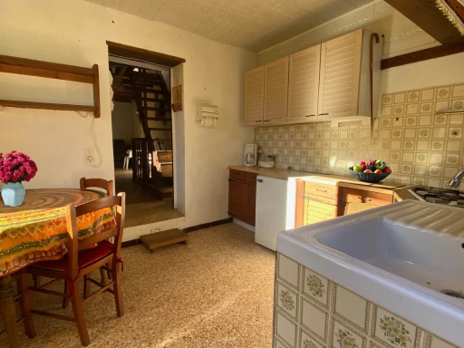 Maison de village en pierre