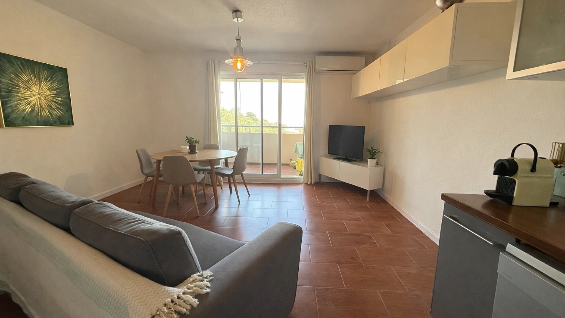 APPARTEMENT T3 DERNIER ETAGE AVEC PARKING GRANDE TERRASSE ET VUE MER