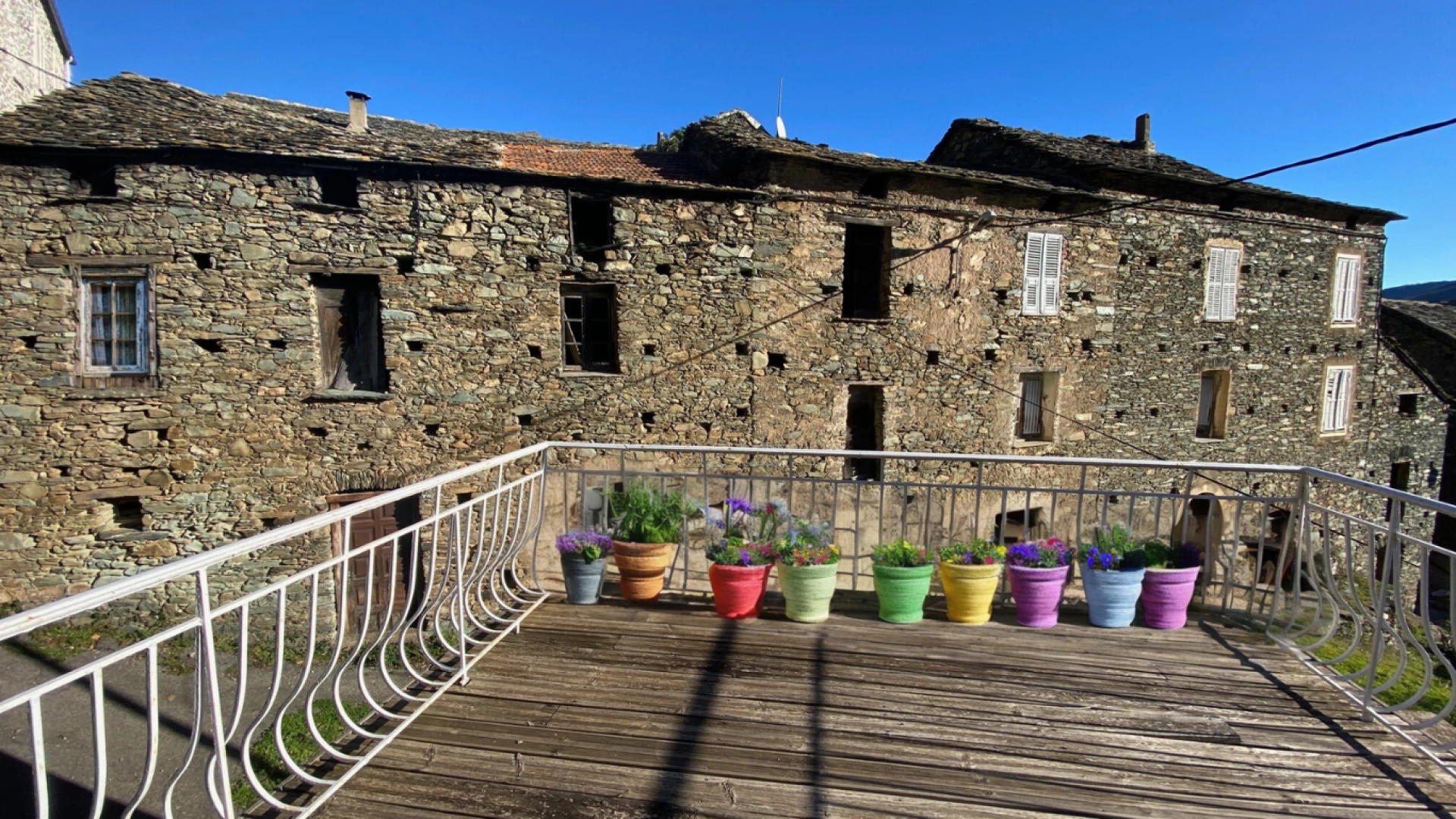Maison de village en pierre