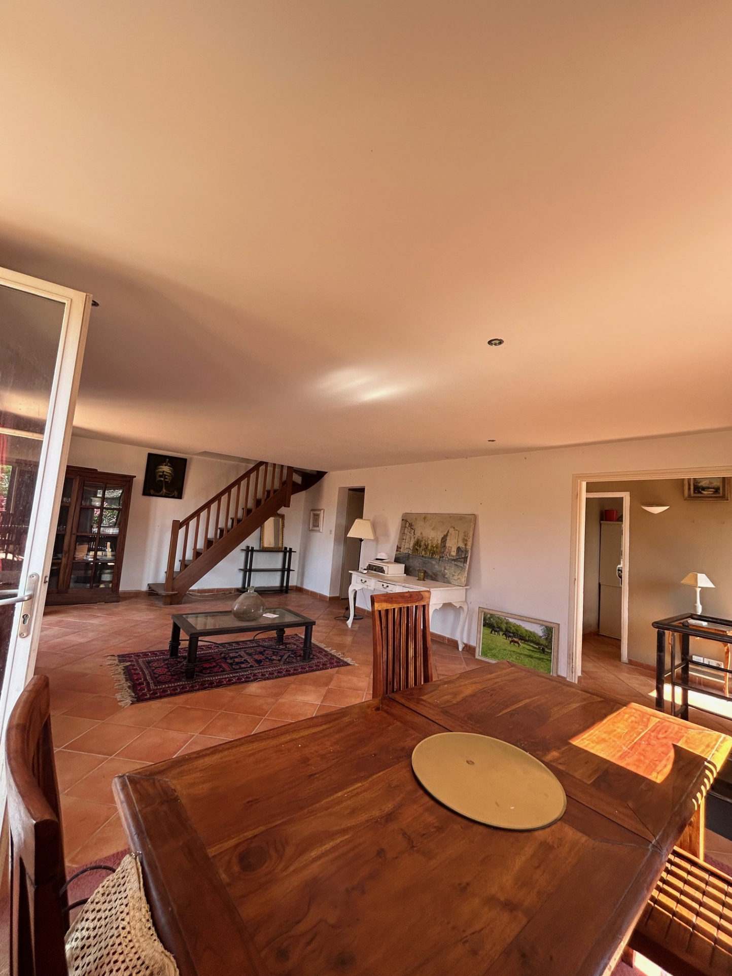 Villa de 190 m2 sur deux niveaux à 5 minutes de la plage.