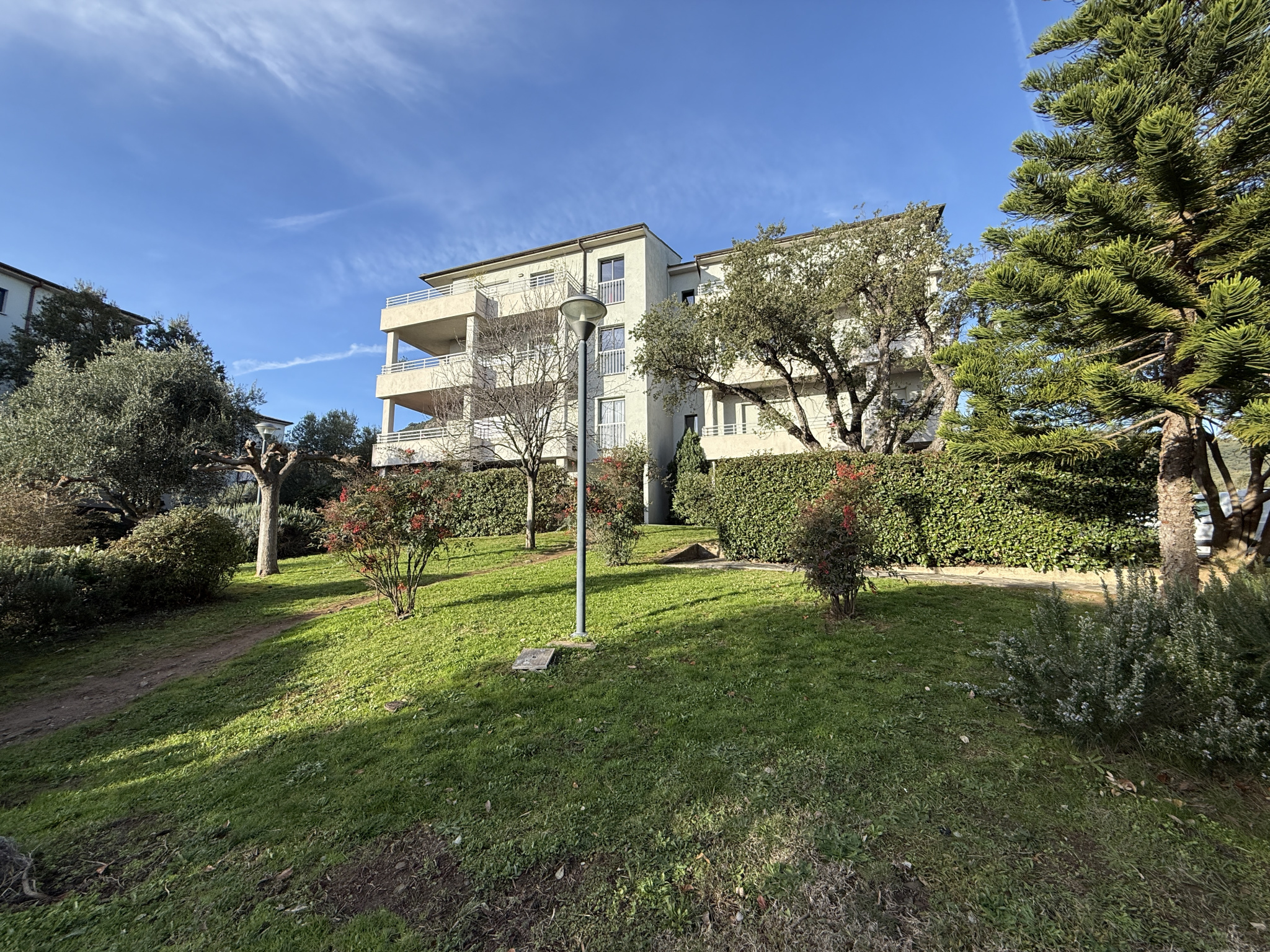 Biguglia   T3 de standing avec vue mer et parking privé
