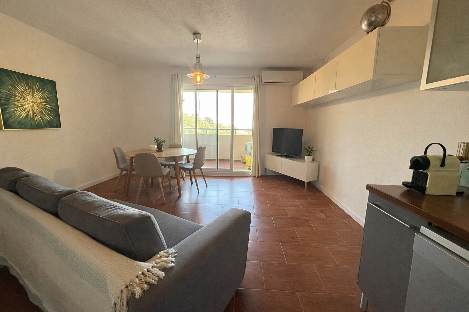 APPARTEMENT T3 DERNIER ETAGE AVEC PARKING GRANDE TERRASSE ET VUE MER