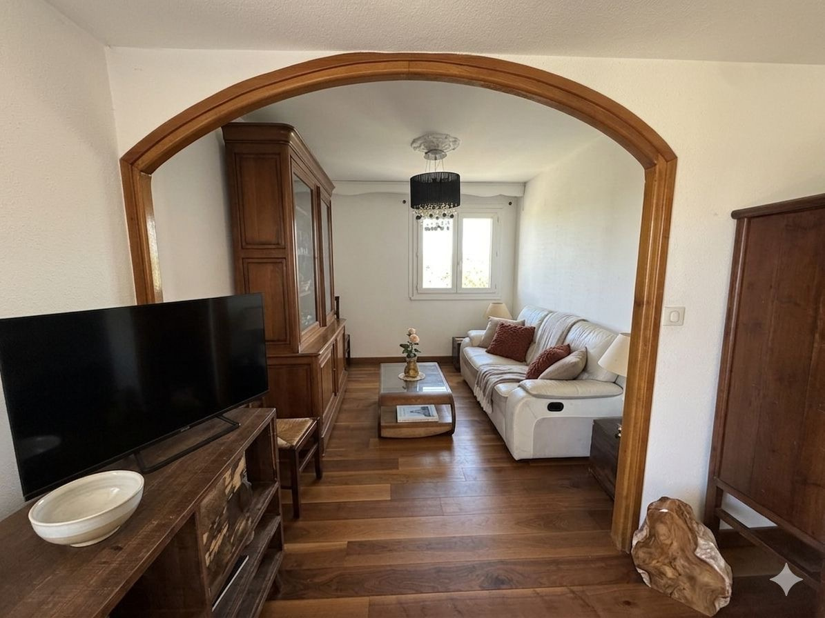 Appartement T5 avec terrasse, parking et cave à BASTIA (Toga)