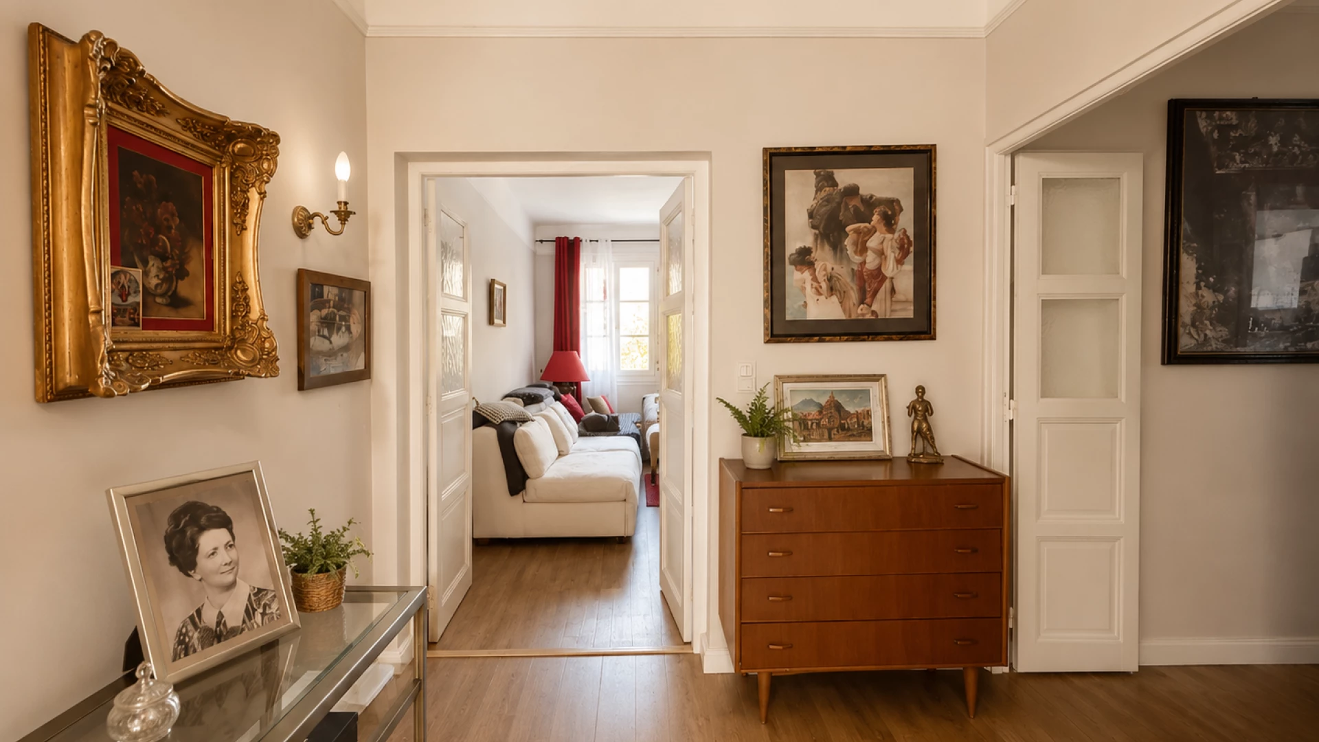 Appartement de 108 m2, de type T4, traversant et lumineux.