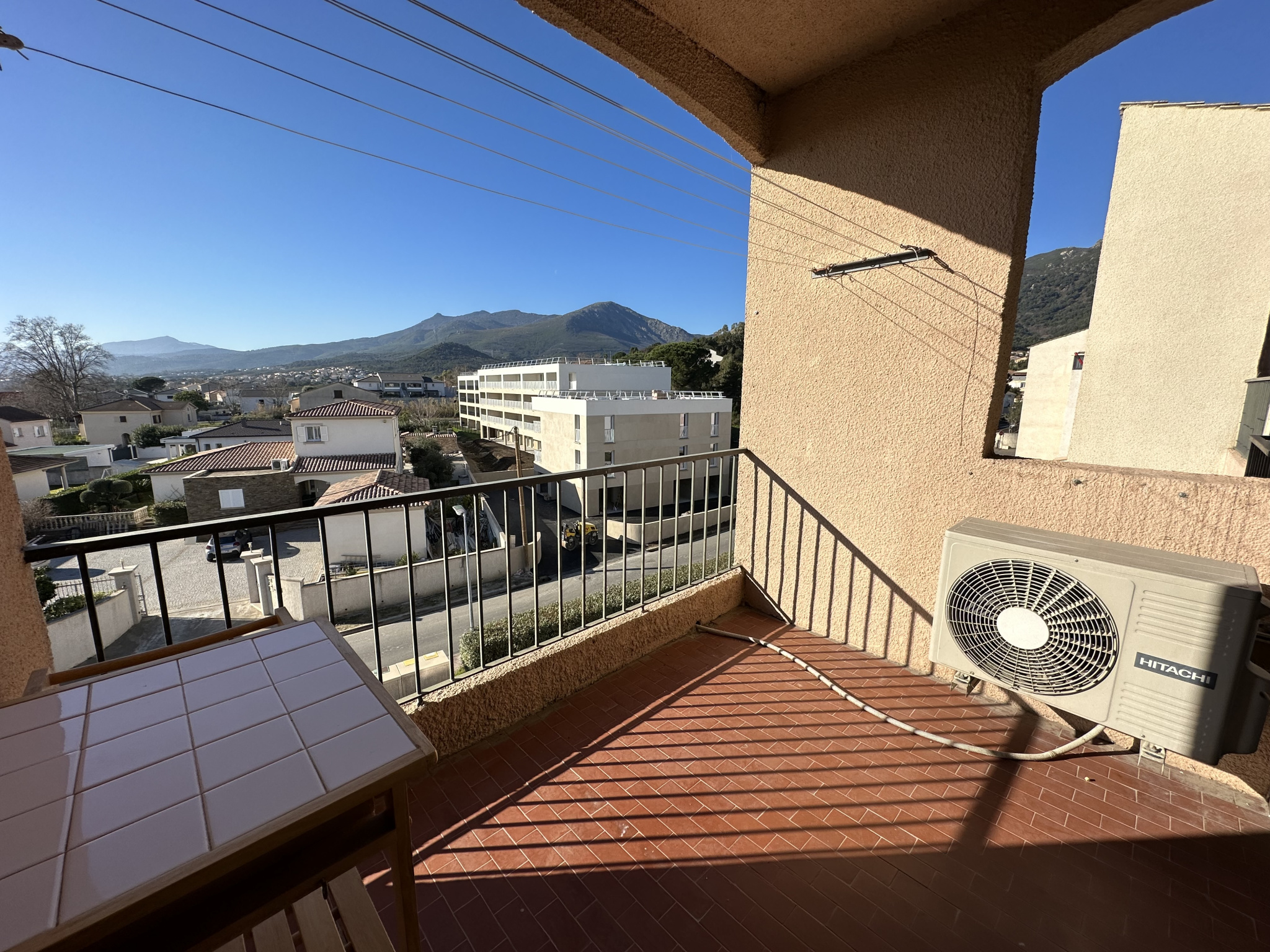 Appartement 3 pièces avec terrasse et cave à BIGUGLIA