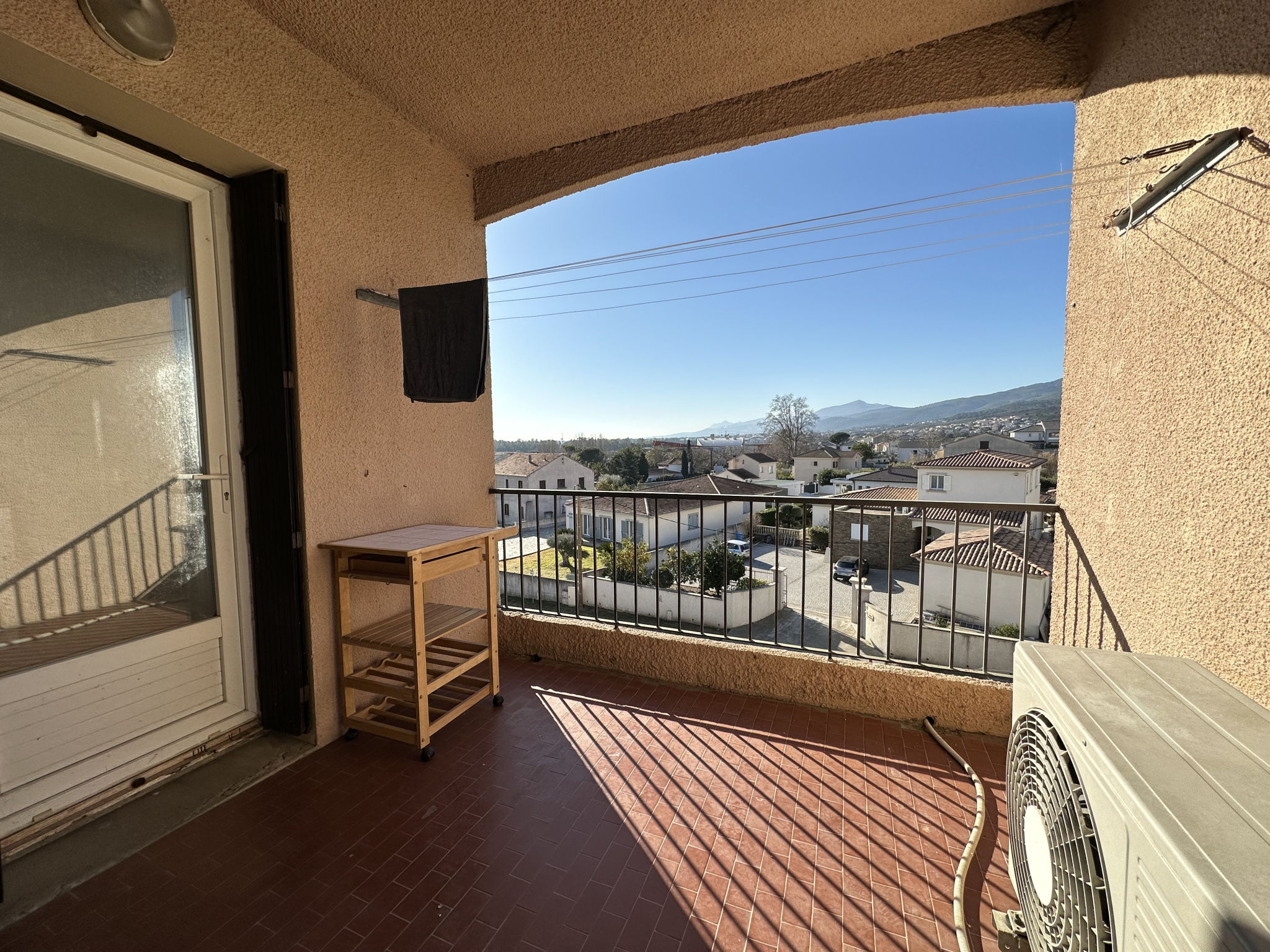 Appartement 3 pièces avec terrasse et cave à BIGUGLIA