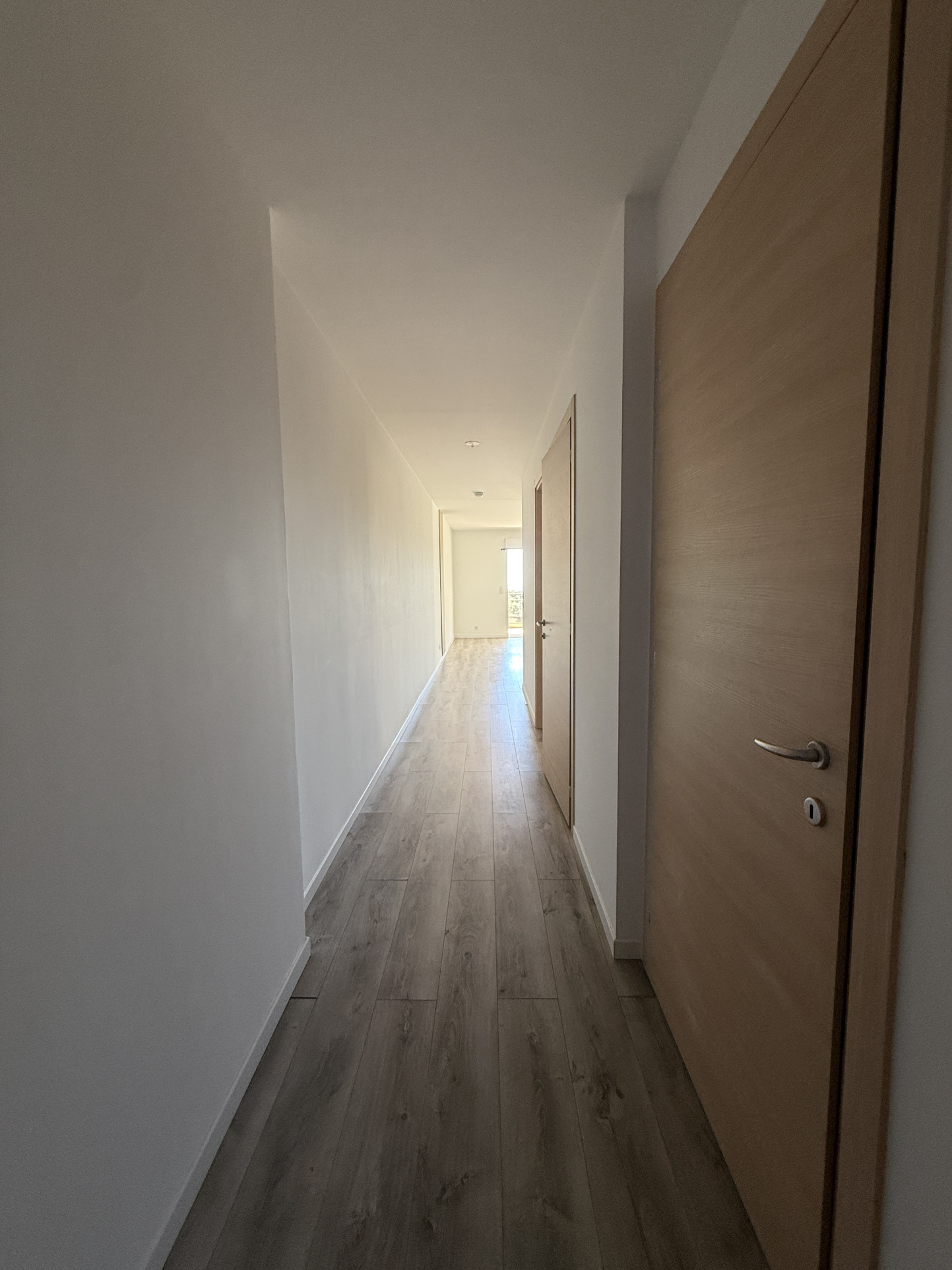 T3 de 65 m2 vue mer avec terrasse + 2 places de parking privées