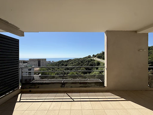 T3 de 65 m2 vue mer avec terrasse + 2 places de parking privées