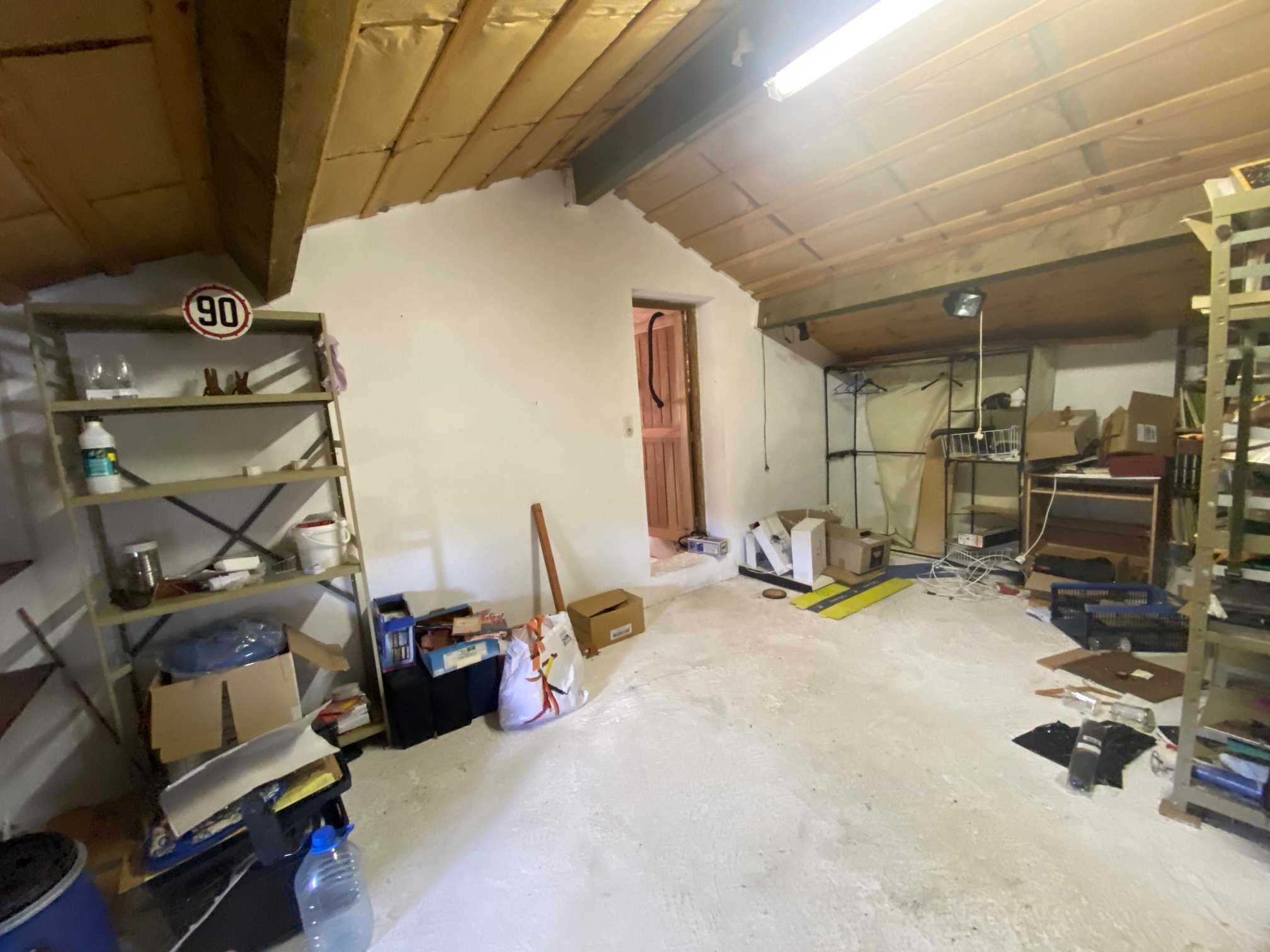 MAISON DE VILLAGE EN PIERRE DE 127 M2 AVEC GRENIER AMENAGEABLE ET JARDIN EN TERRASSE