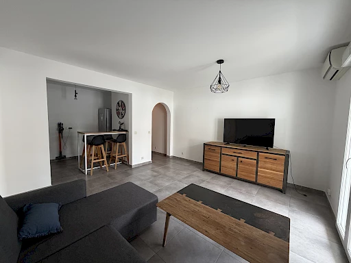 BASTIA HAUTEUR T3 avec parking privé et cave