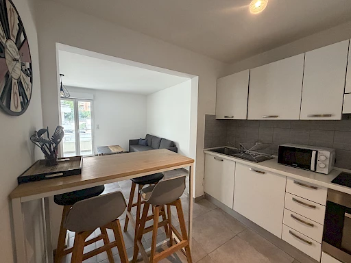 BASTIA HAUTEUR T3 avec parking privé et cave