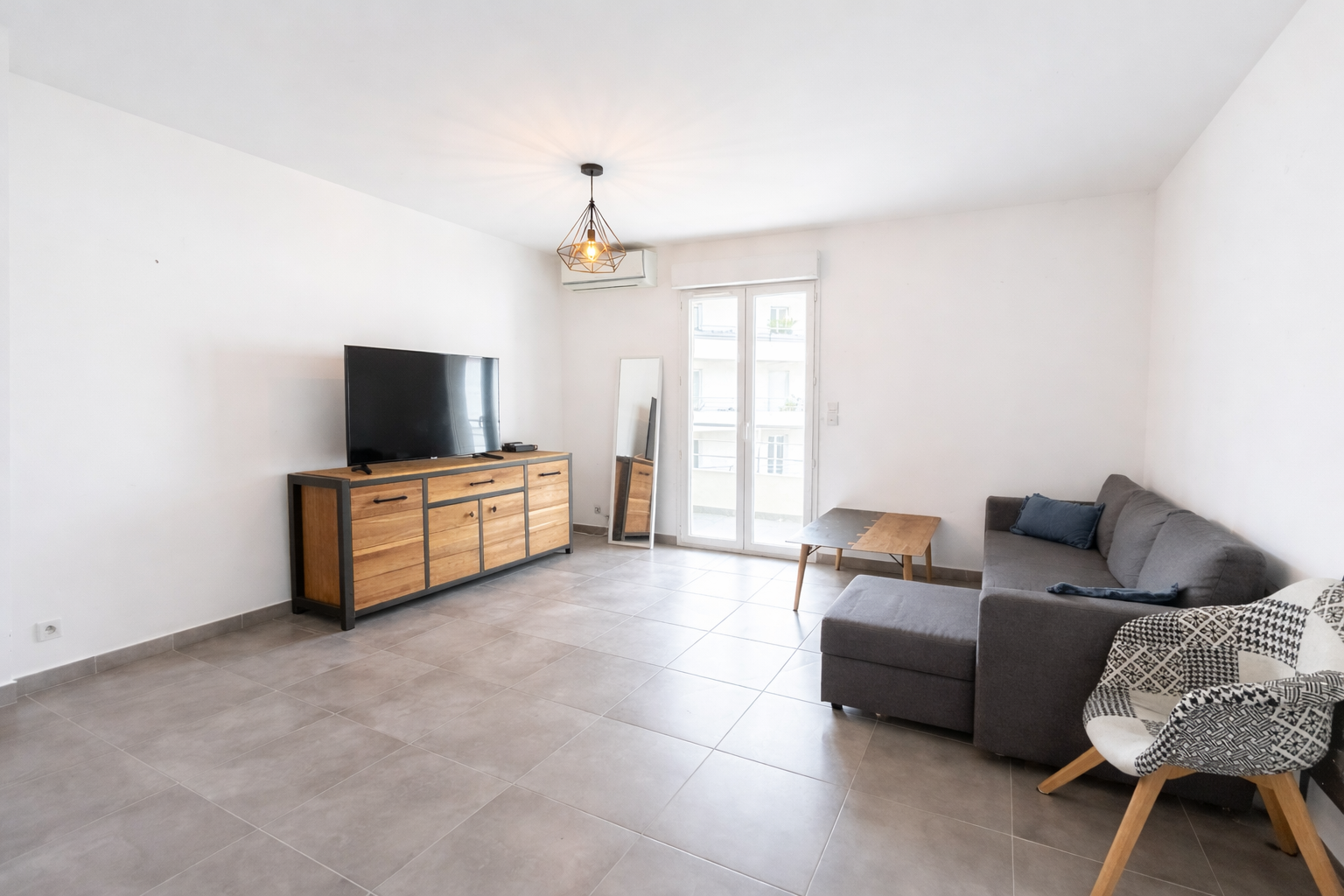 BASTIA HAUTEUR T3 avec parking privé et cave