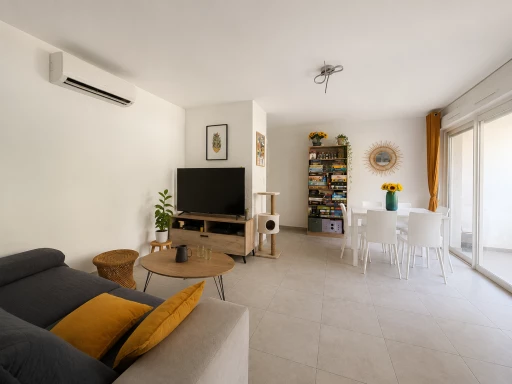 Appartement 2 pièces avec terrasse et parking à BASTIA (Hauteur )