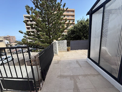 APPARTEMENT T3 AU 1ER ETAGE D'UNE MAISON EN PIERRE